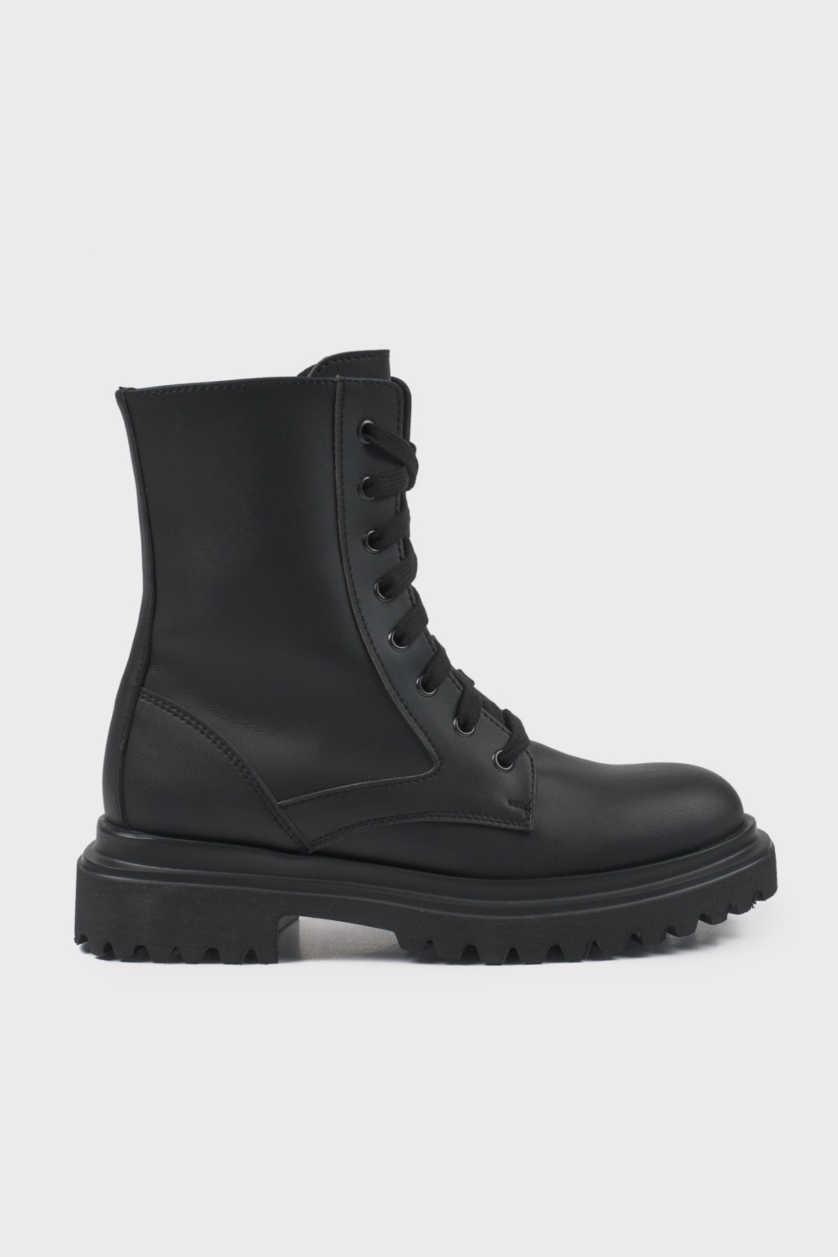 Risorse Future Damen vegan Stiefel Zoe Schwarz